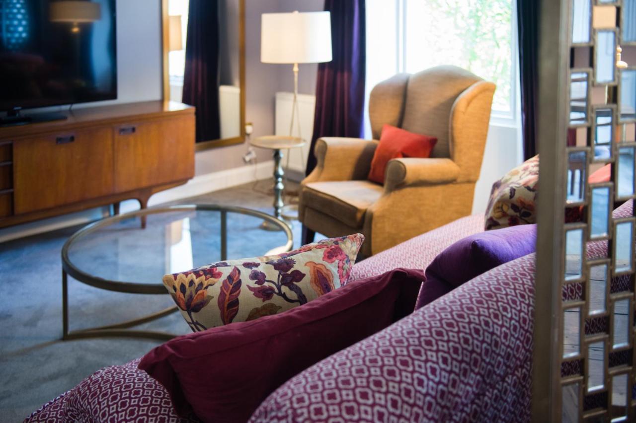 One Devonshire Gardens A Hotel Du Vin Glasgow Eksteriør billede A living room at the Hotel Indigo in San Francisco
